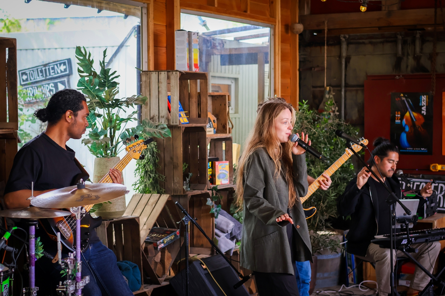 Coverband treedt op in Breda en Noord-Brabant