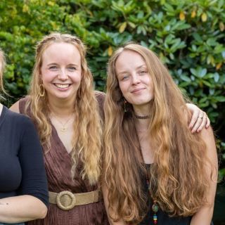 Zangeres Rachelle met Margot